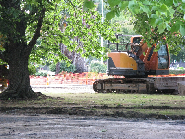 04. Digging it all up. Cambridge Tree Trust